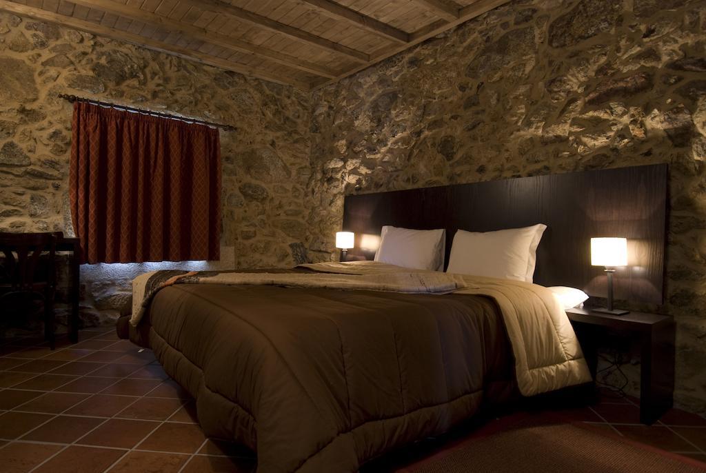 Casa Entre-Palheiros E Casa Do Canastro Montalegre Værelse billede